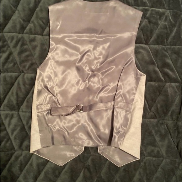 Perry Ellis Light Gray Suit with Tie - Picture 6 of 12